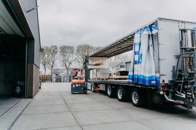 BAS eigen logistiek centrum inclusief bezorging